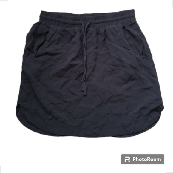 ***SOLD***LN Mini Skirt - Picture 2 of 4